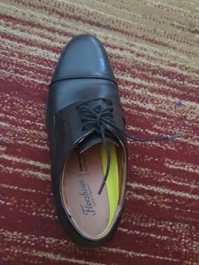 Florsheim Black Leather Cap-Toe Lace-Up Oxford